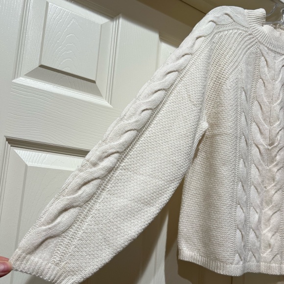 NWOT Merino Blend Banana Republic Ivory Pura Merino-Blend Sweater Sz M - Picture 3 of 9